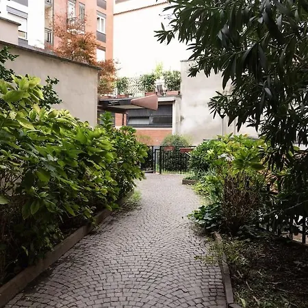 Youhosty - Lodi Quater Milan